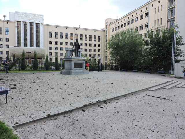 Університет Бекетова після першого удару 23 липня 2022 року. Фото Сергія Петрова.