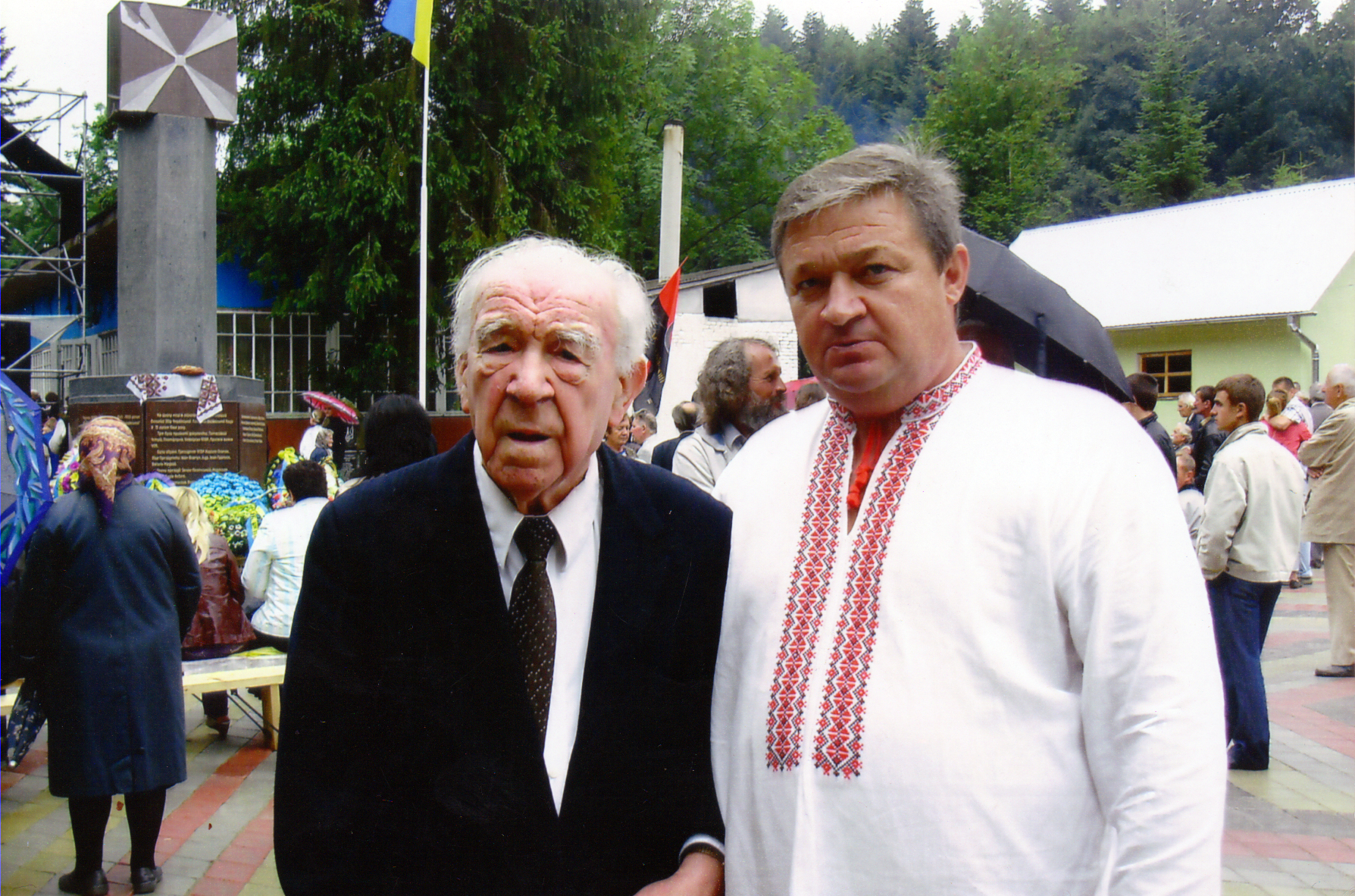 О.Панченко (з права) та Євген Стахів, Голова Середовища УГВР